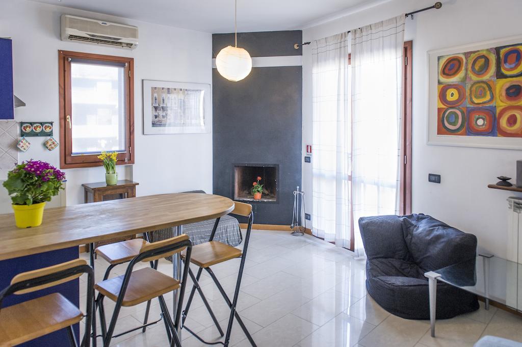 Flatinrome Residence Fiera Ponte Galeria Zimmer foto